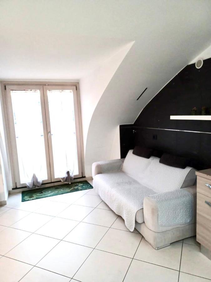 Casa Vacanza Lareggia Con Garage San Prisco Ngoại thất bức ảnh